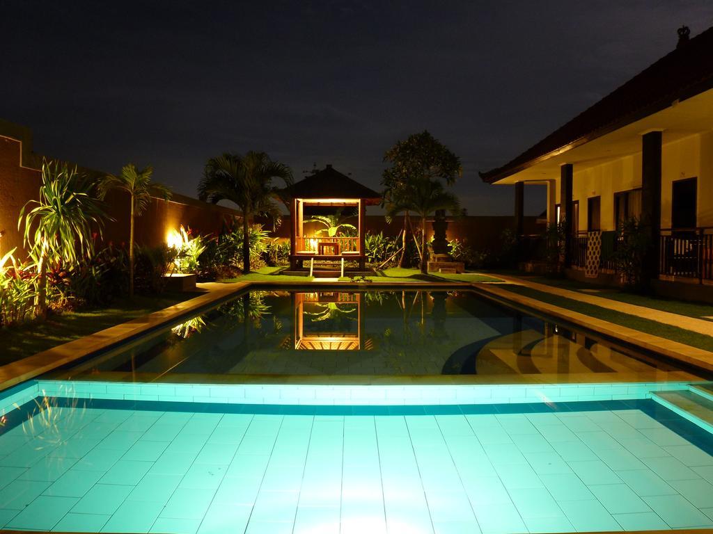 ปูริฮาซูบาหลี Hotel อูงาซัน ภายนอก รูปภาพ